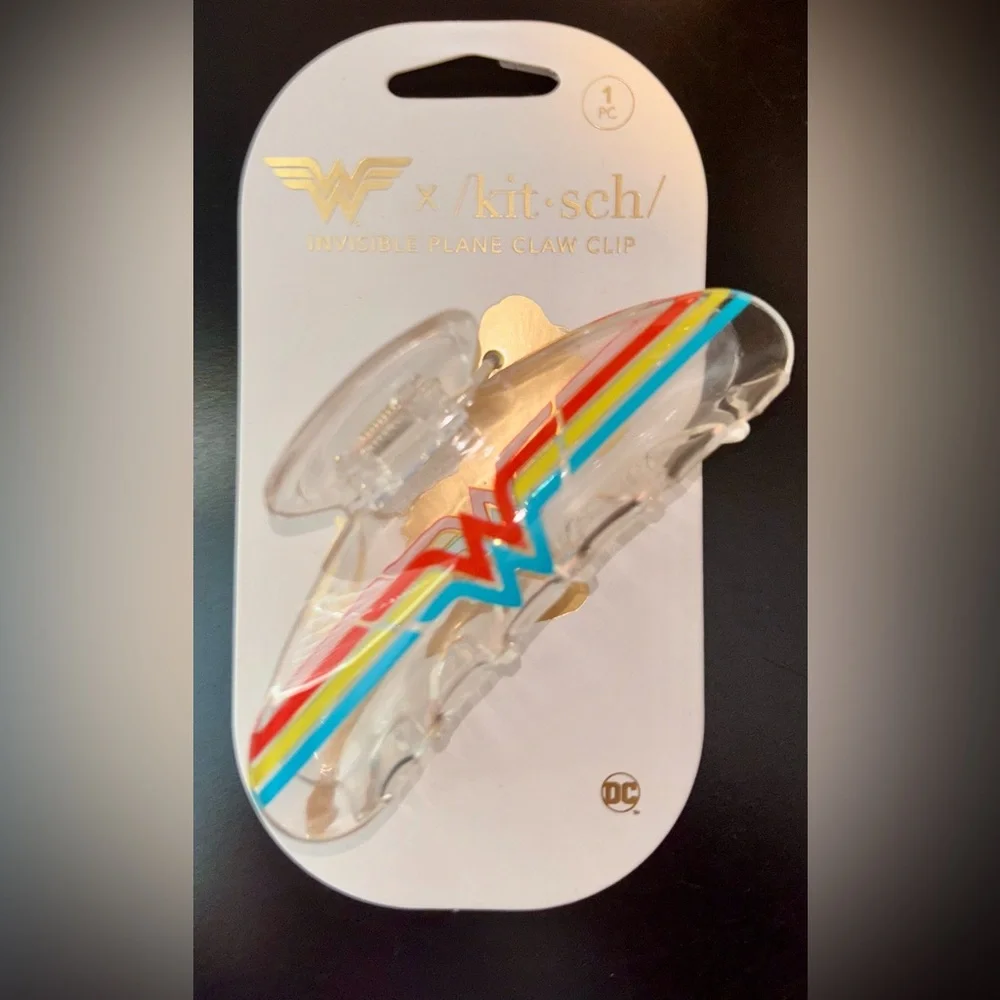 WONDER WOMAN BATH & BEAUTY SET - Picture 3 of 12